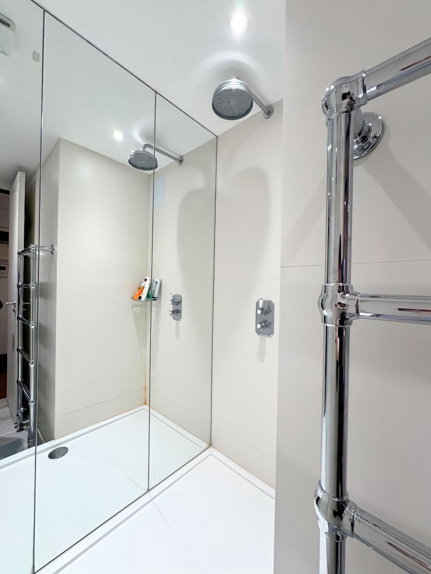 The Kensington Heights Apartment London Exterior photo